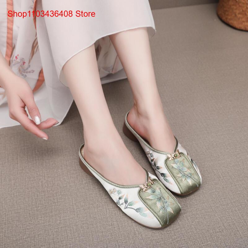 New Embroidered Slippers for H - огляд і ціна The Ethnic Fashion