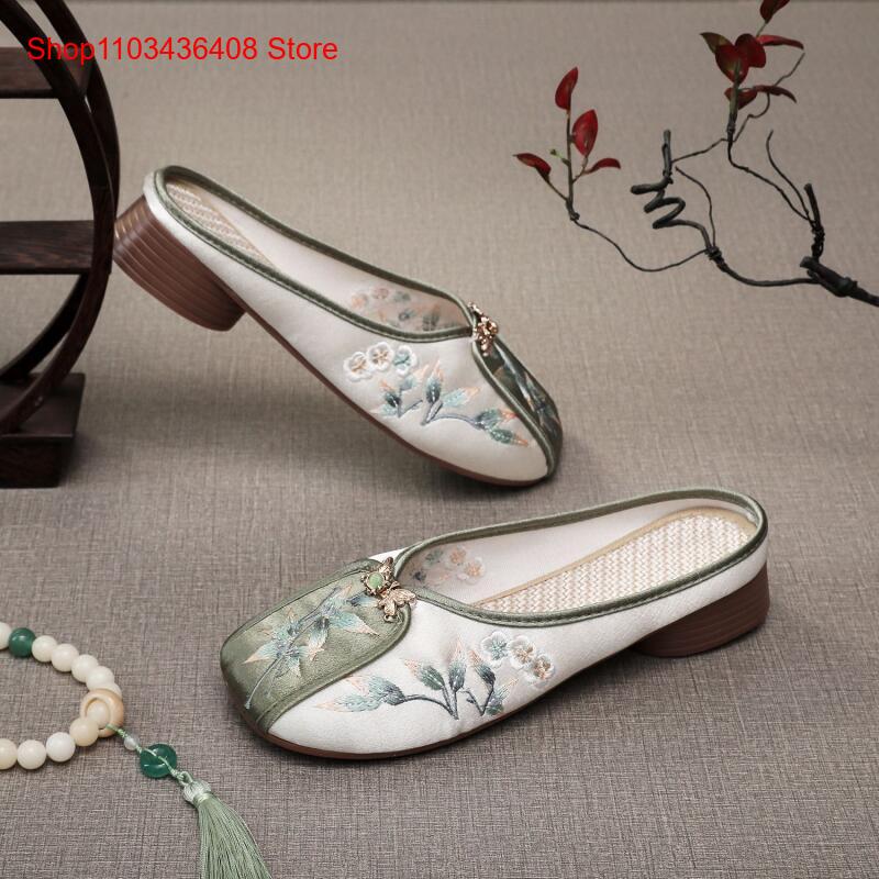 New Embroidered Slippers for H - огляд і ціна The Ethnic Fashion