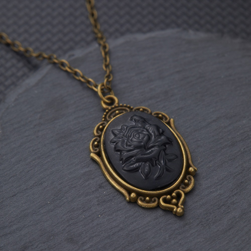 Retro and Trendy Oval Pendant  - огляд і ціна Y2K Ethnic Fashion