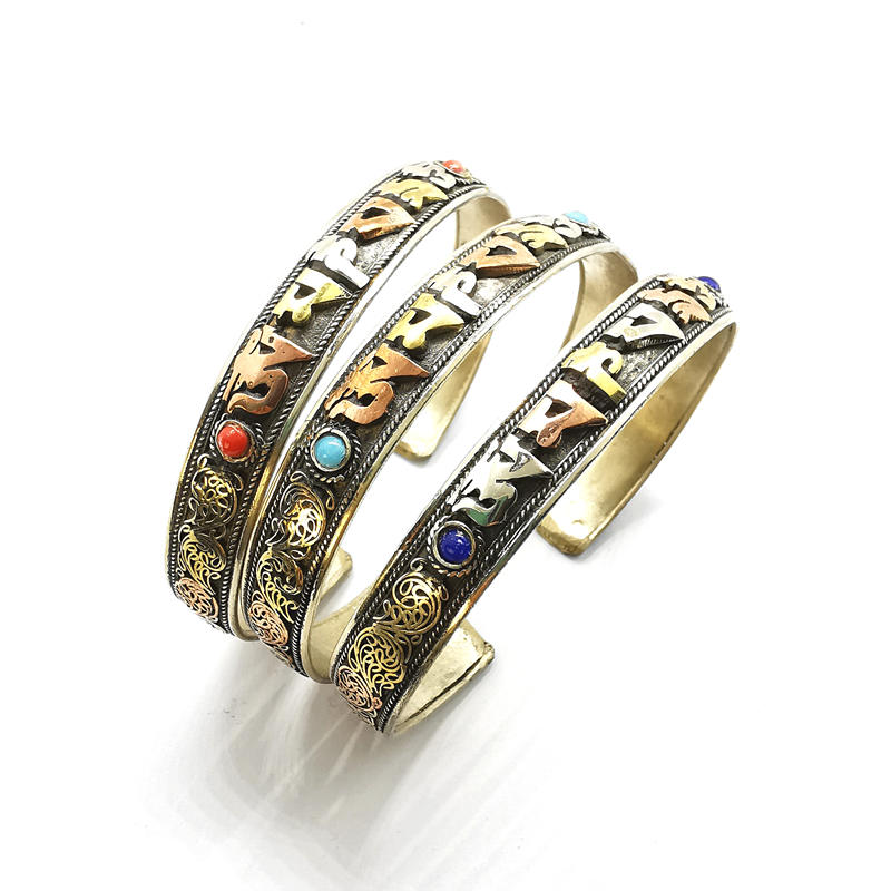 Tibetan Mantras Amulet Open Cu - огляд і ціна Ethnic Fashion Com
