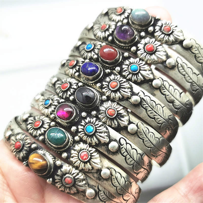 BB-398 Nepal Vintage Open Cuff - огляд і ціна Ethnic Fashion Com