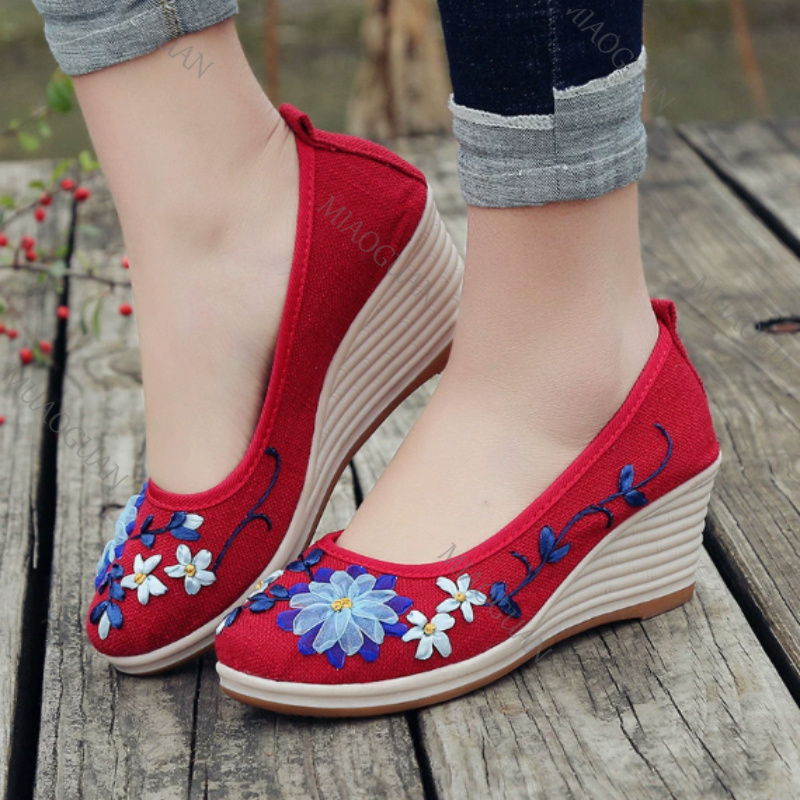 Embroidered Women Comfort Wedg - огляд і ціна The Ethnic Fashion